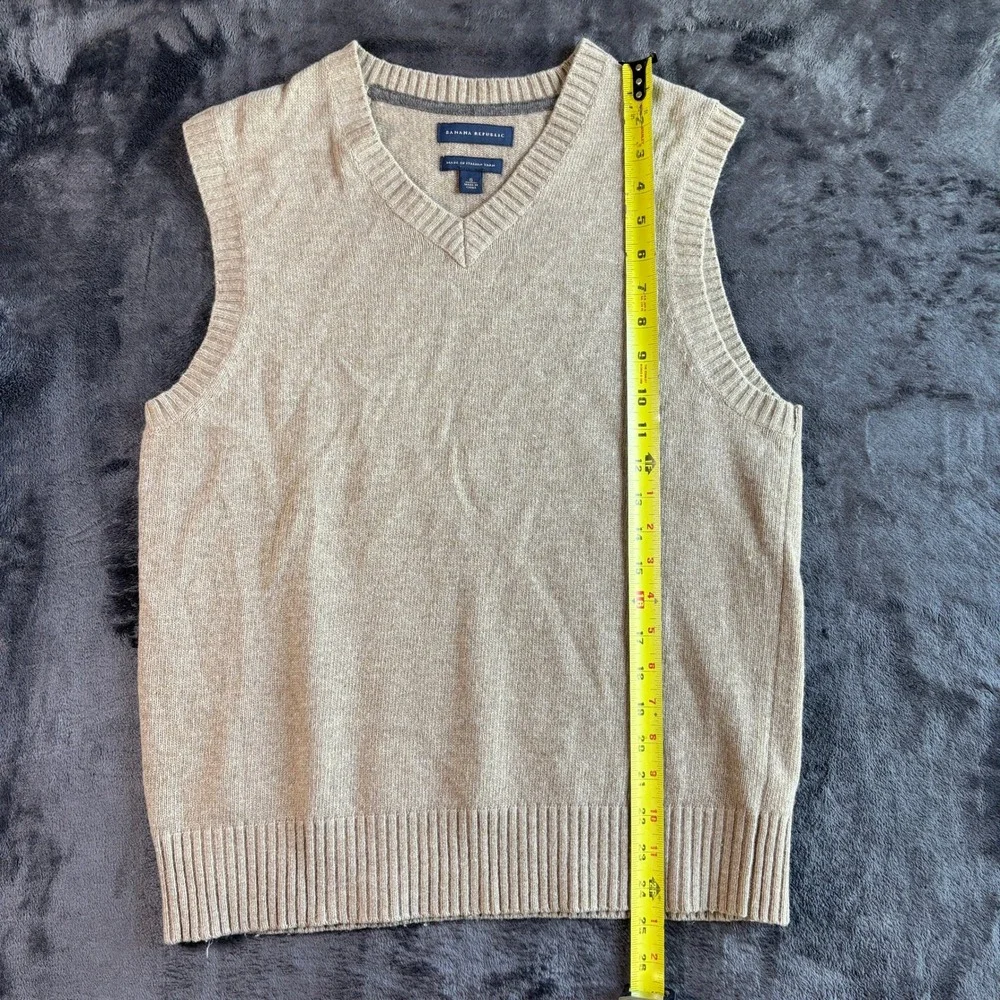 Banana Republic Mens Italian Yarn Sweater Vest Classic Preppy Small Tan Beige